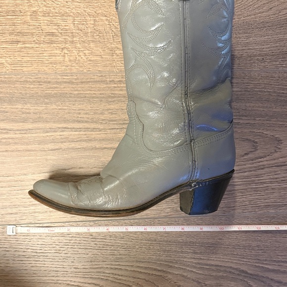 Wrangler Gray Heeled Boots - Picture 9 of 11